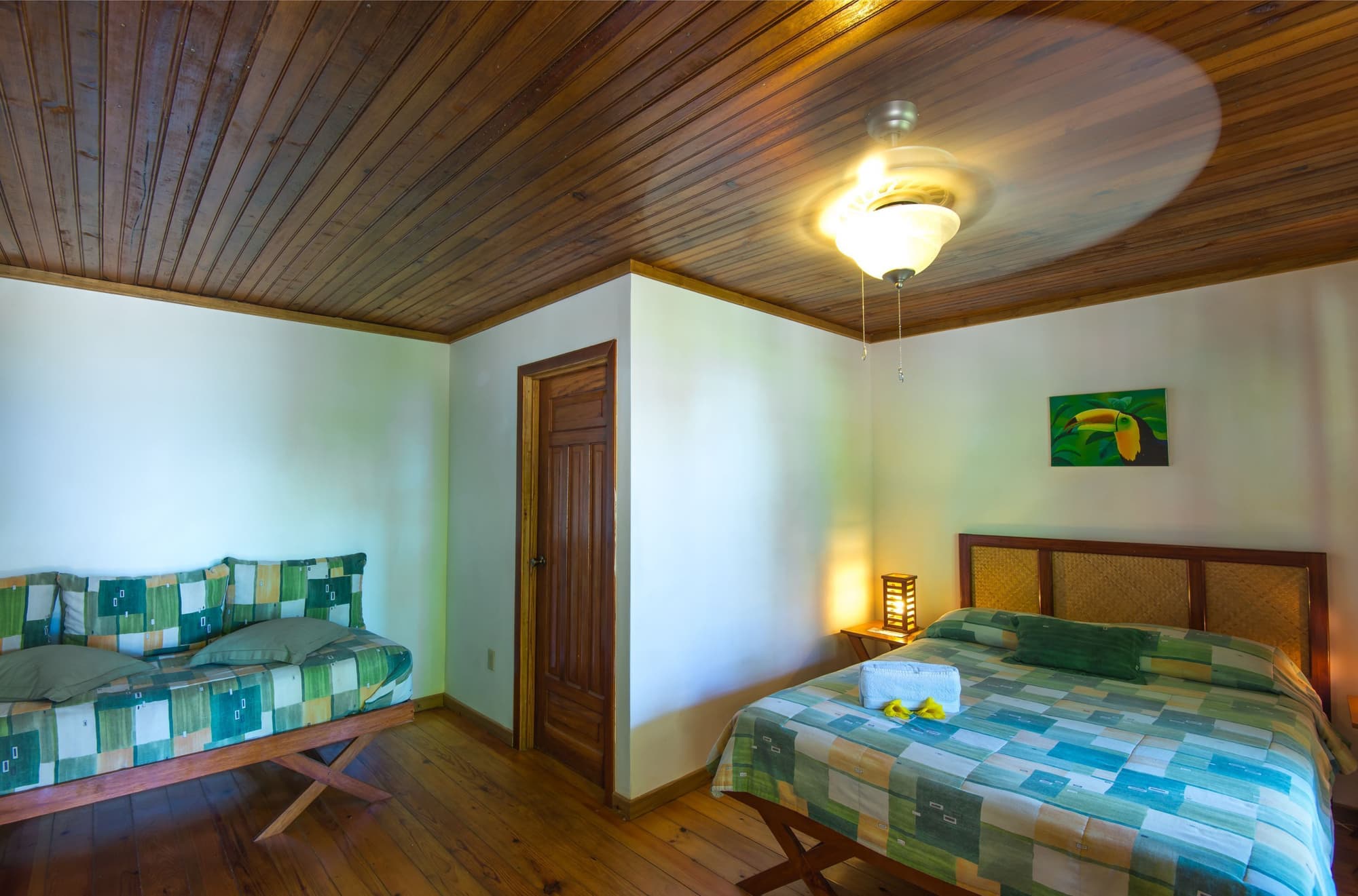 Las Rocas Resort And Dive Center
