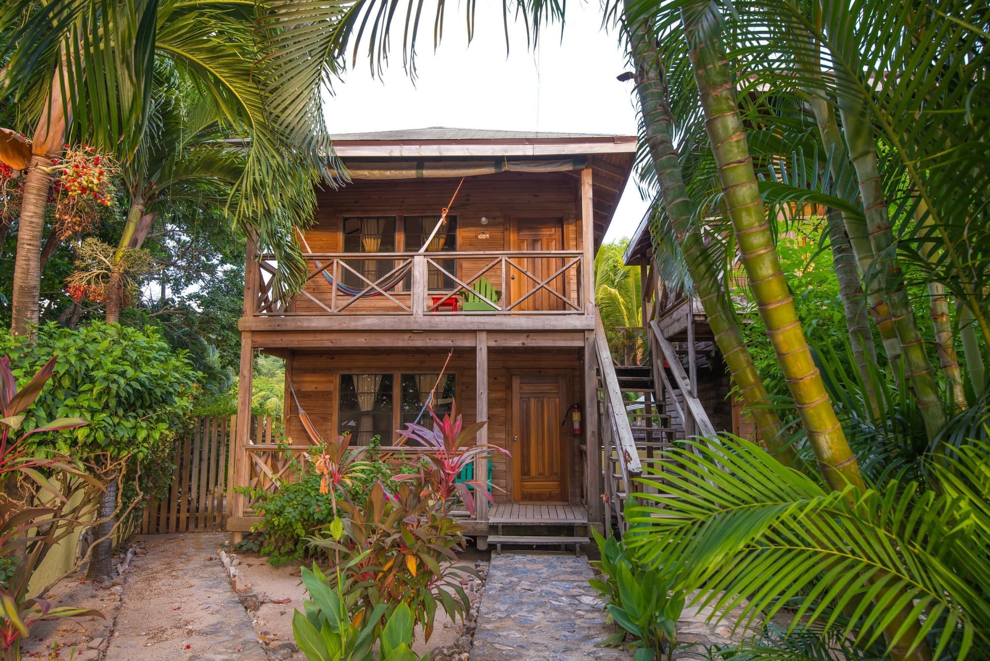 Las Rocas Resort And Dive Center