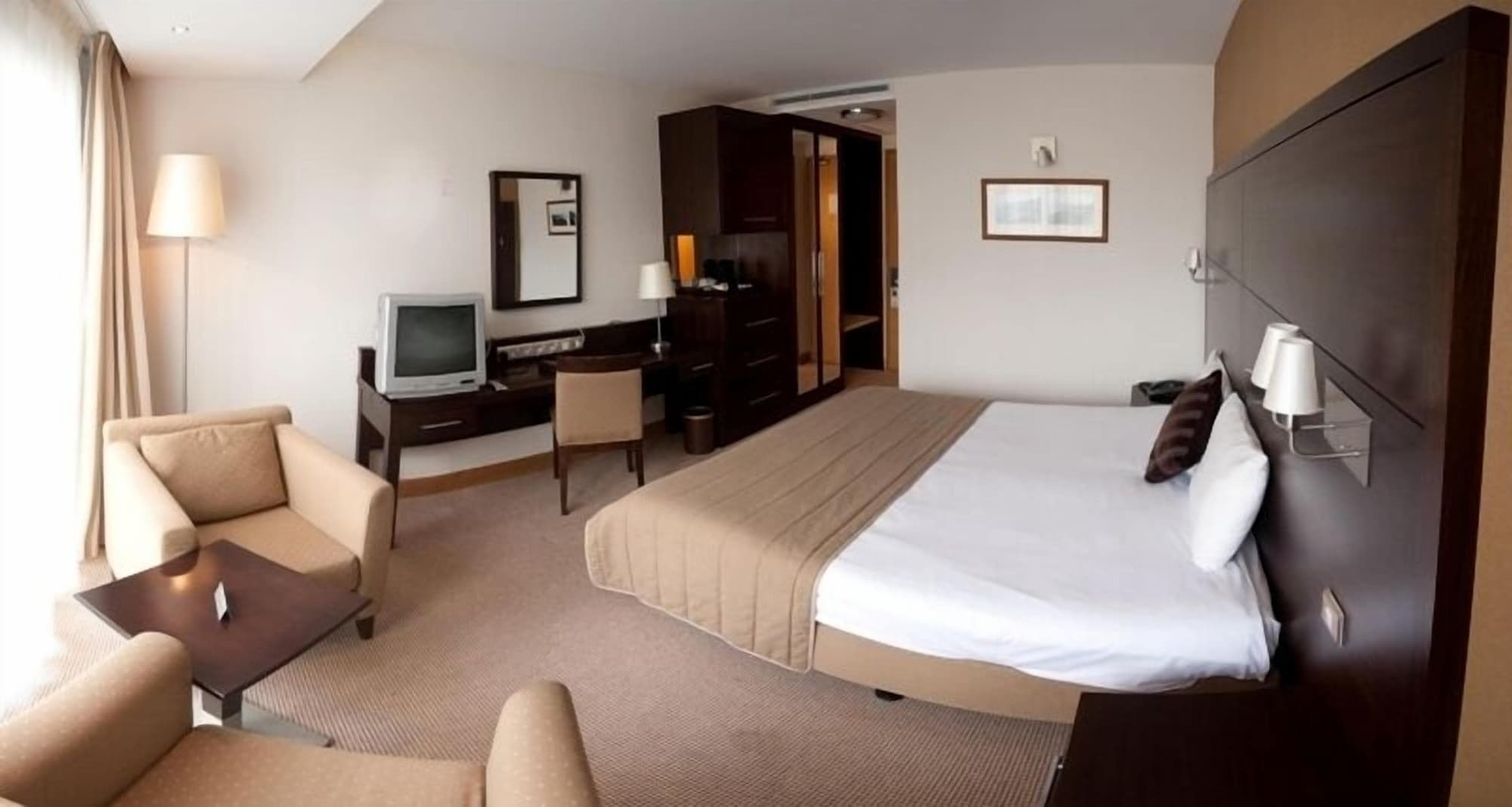 White Sands Hotel