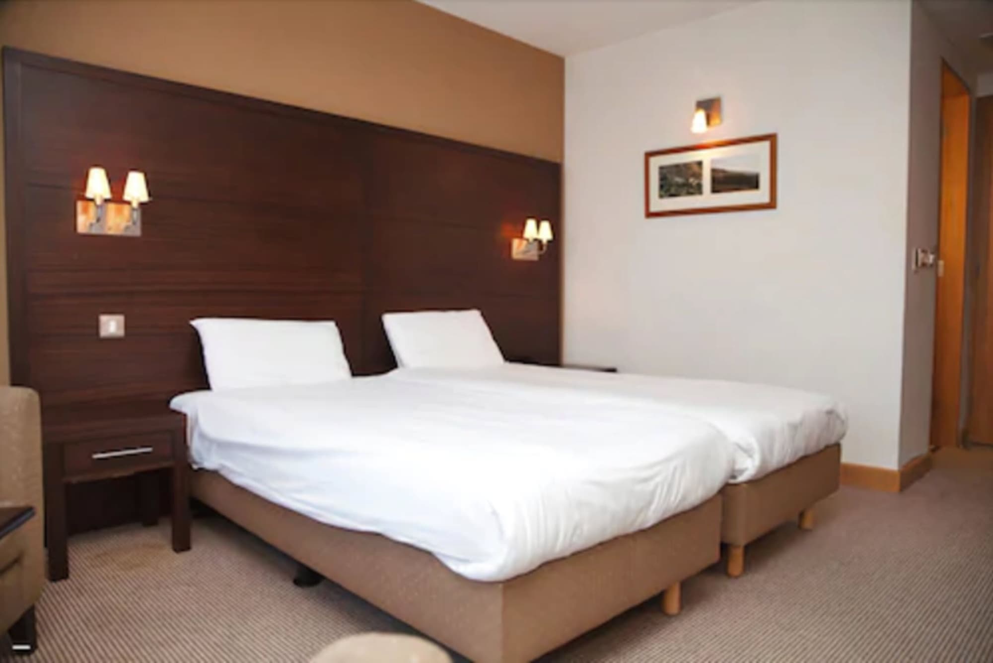 White Sands Hotel