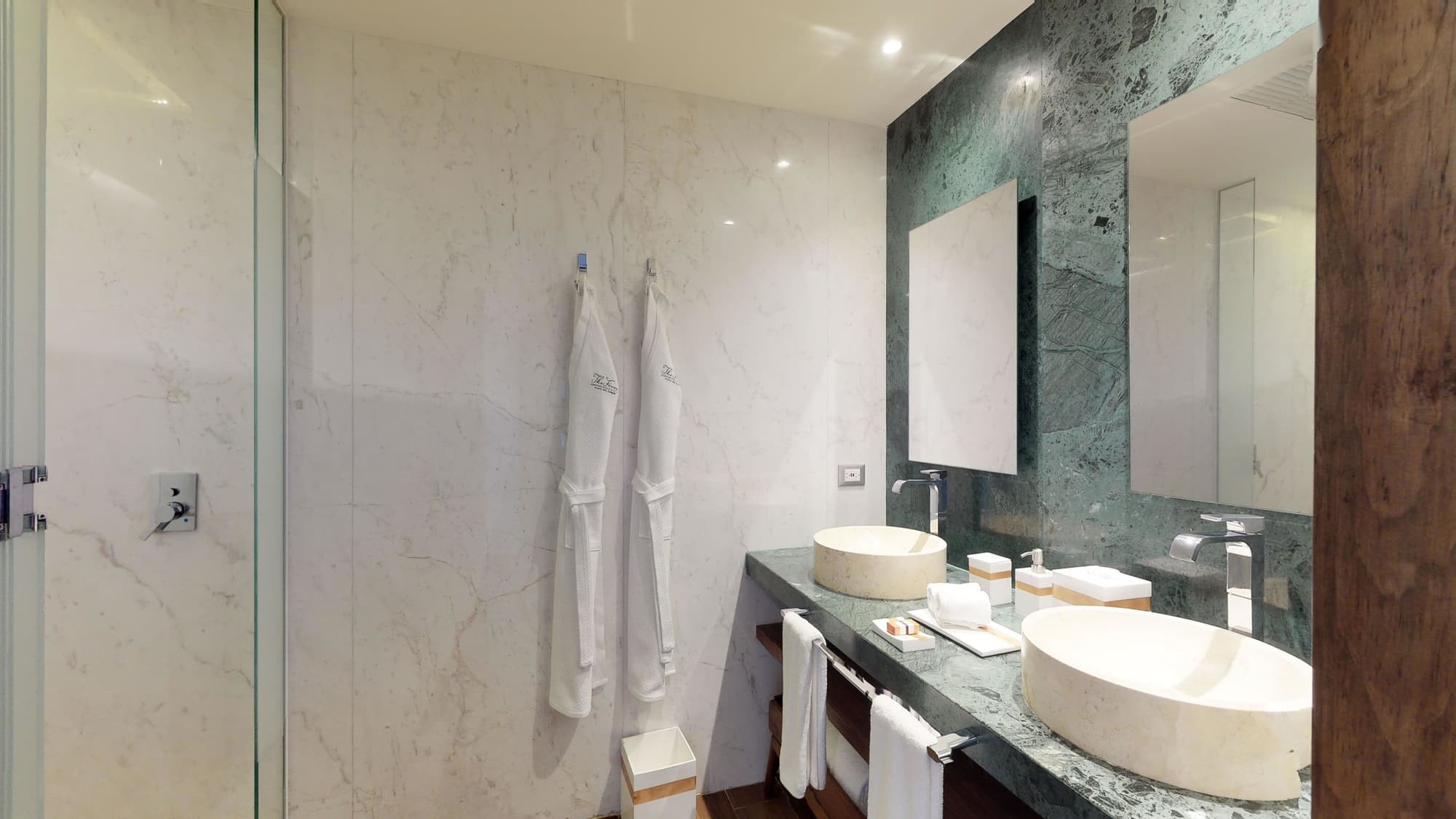 The Fives Downtown Hotel - Curio Collection by Hilton