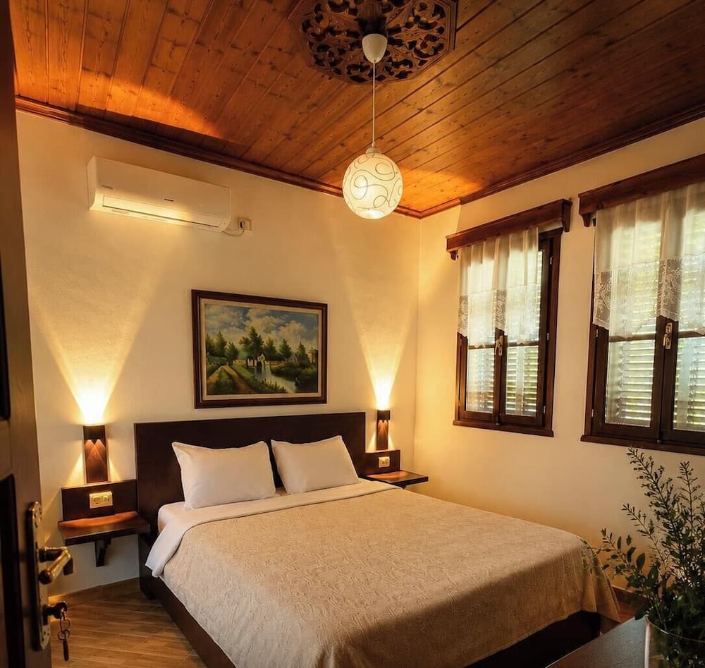 Denis Guest House