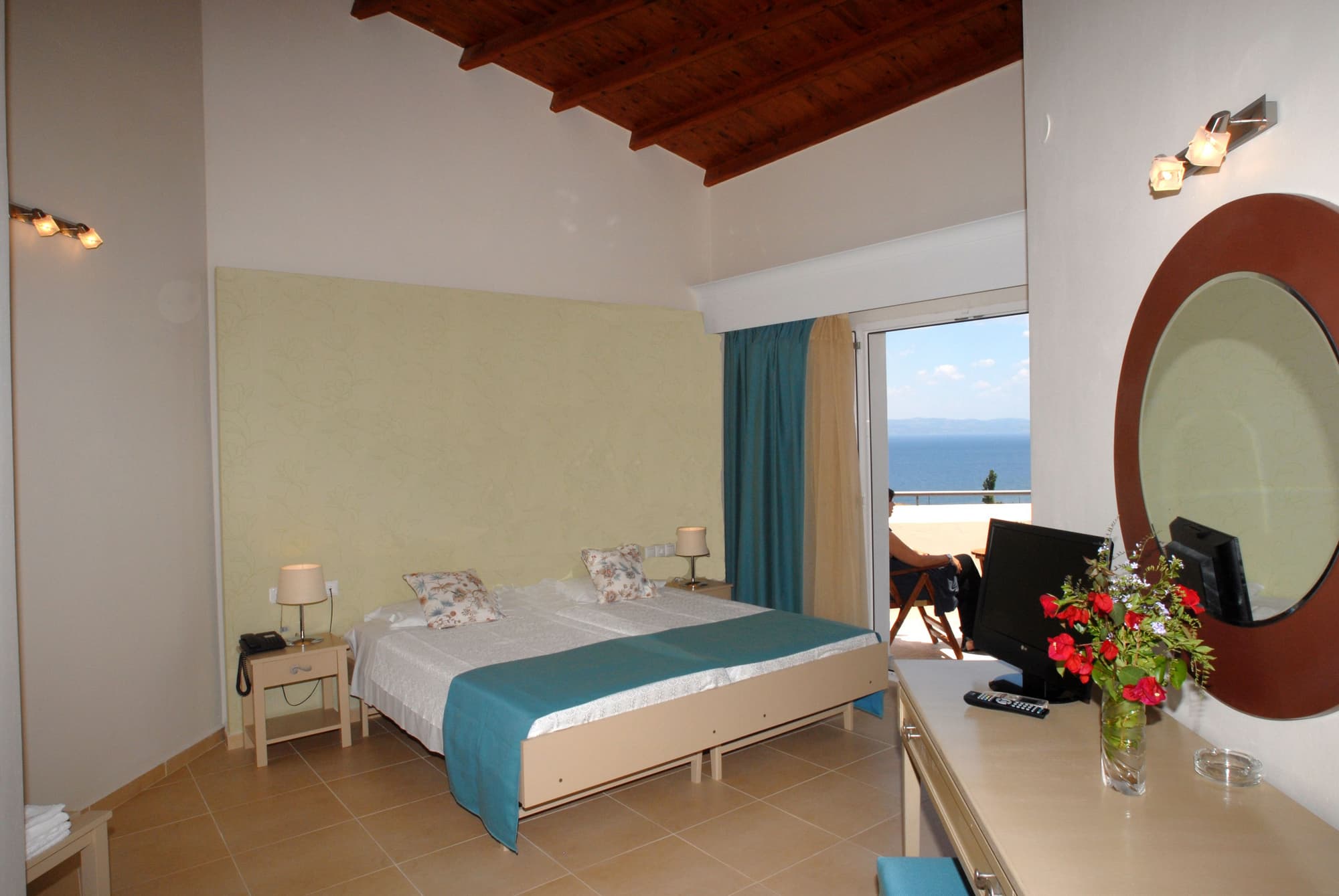 Sunrise Resort Hotel