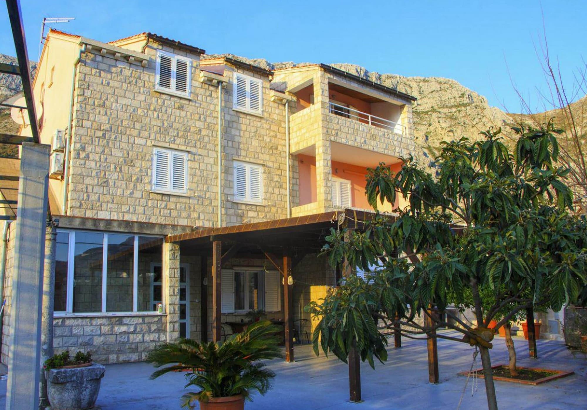 Villa Konalic