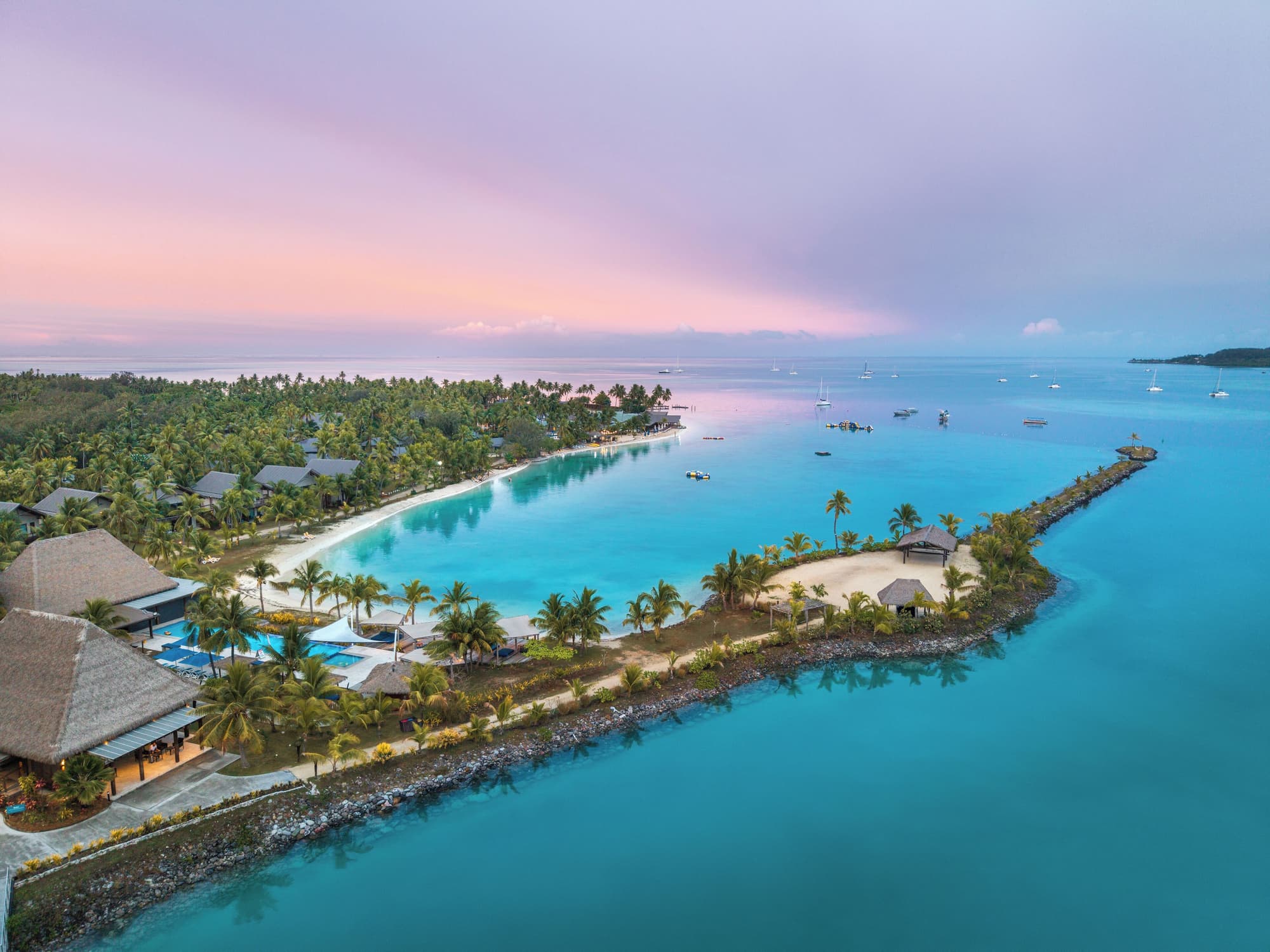 Plantation Island Resort