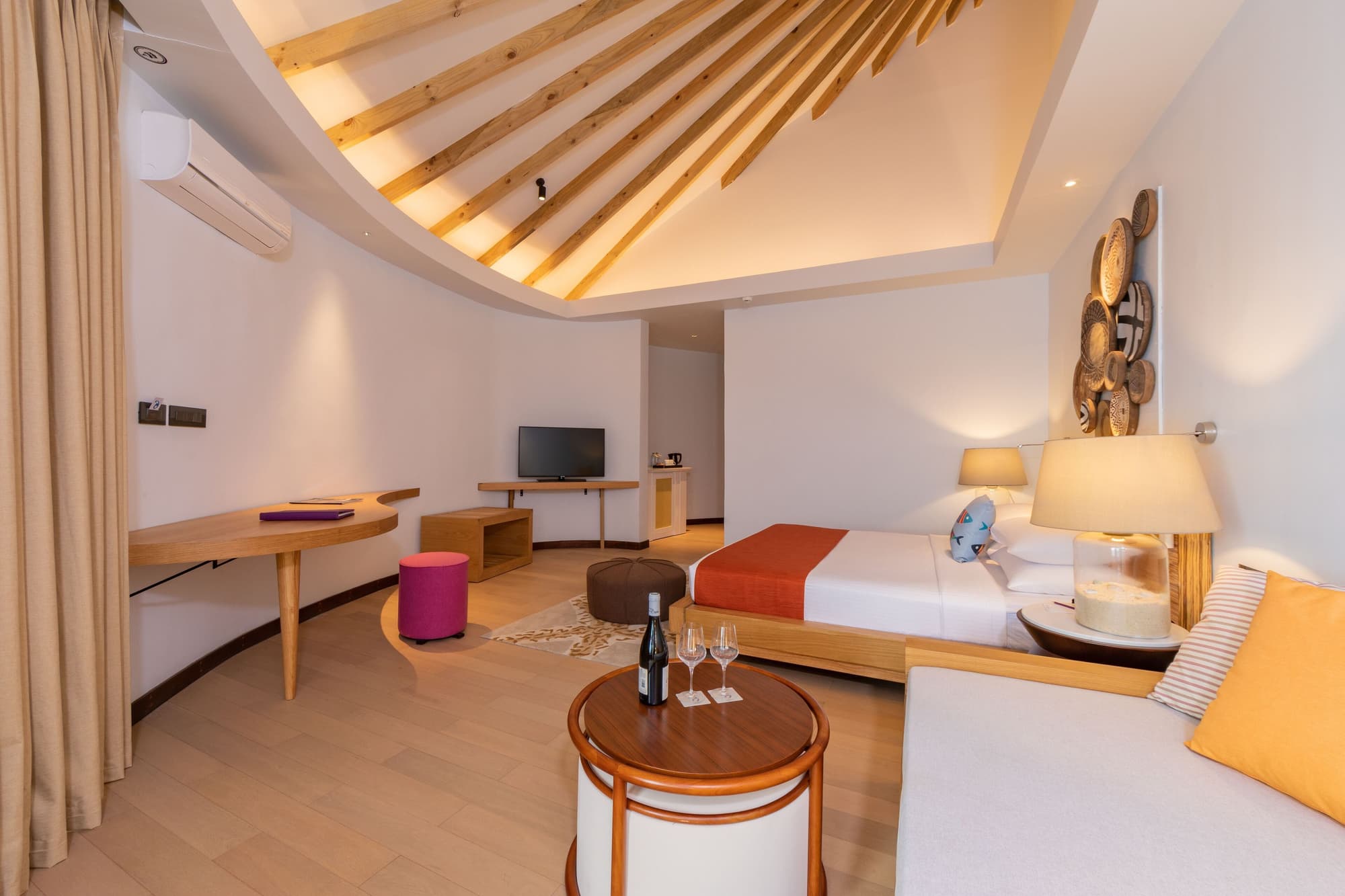 Cinnamon Dhonveli Maldives - Complimentary Speedboat Return for 2 pax on 7 nights or more stays valid to 31 Oct 2026 & up to 2 kids stay
