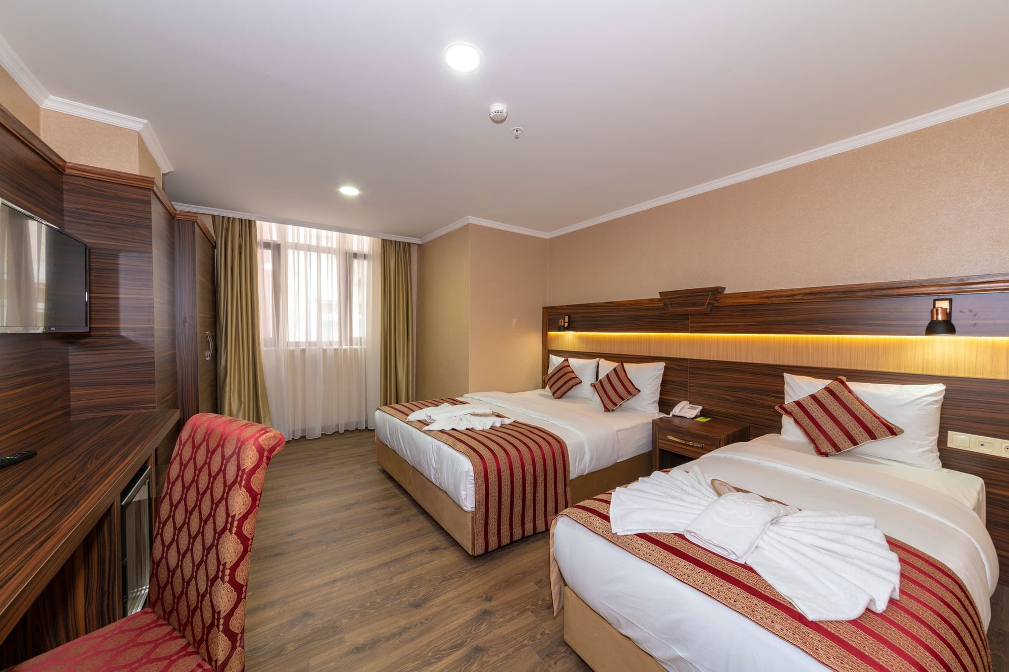 Vision Deluxe Hotel