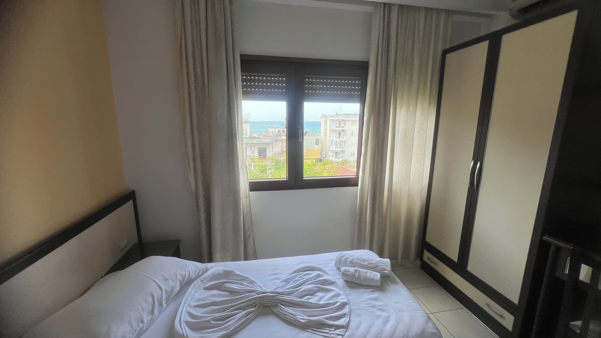 Sunrise Hotel Çameria
