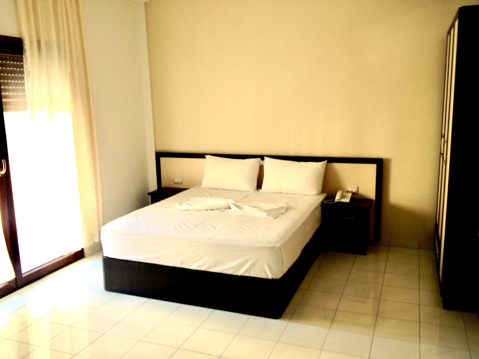 Sunrise Hotel Çameria