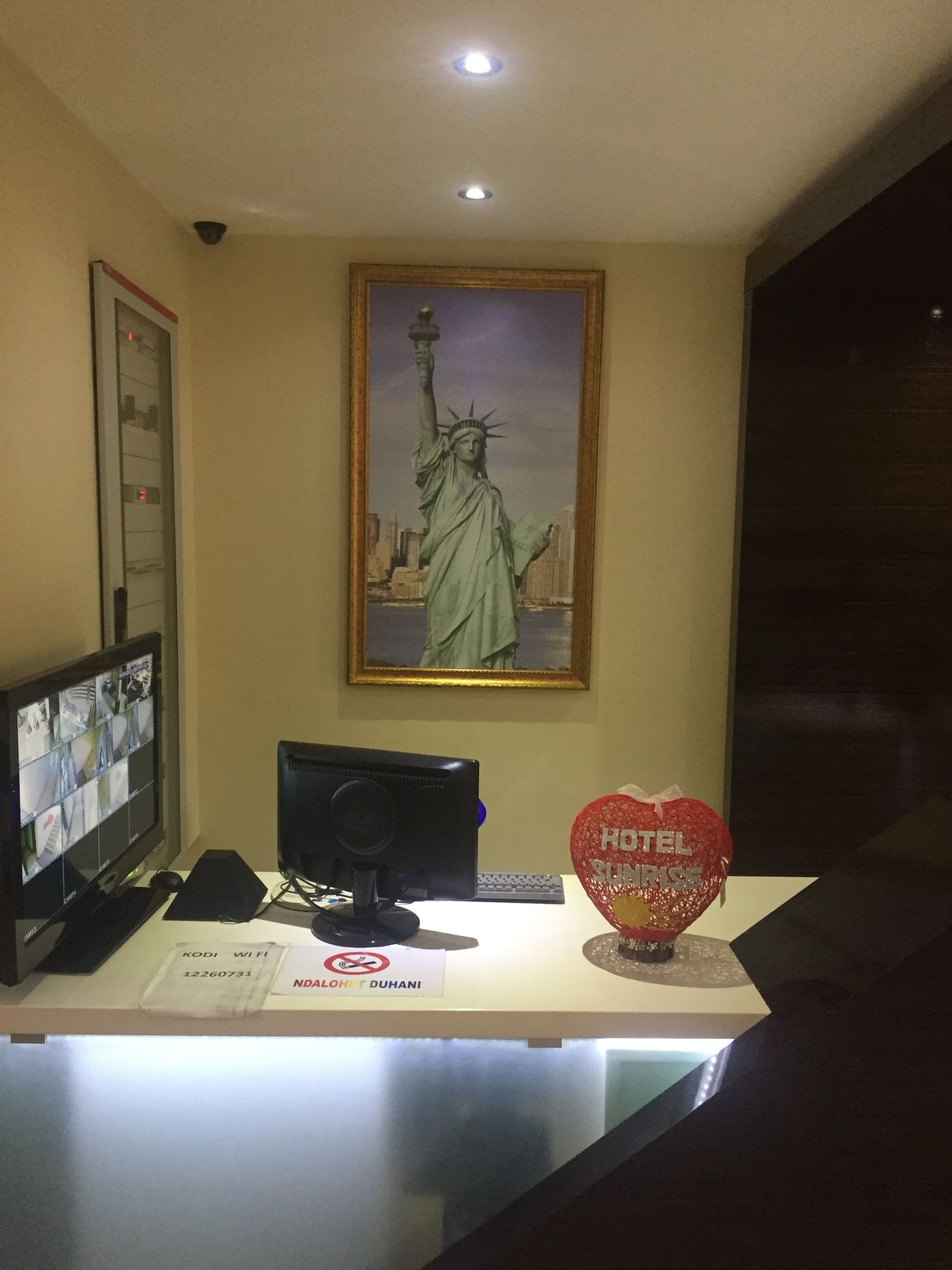 Sunrise Hotel Çameria