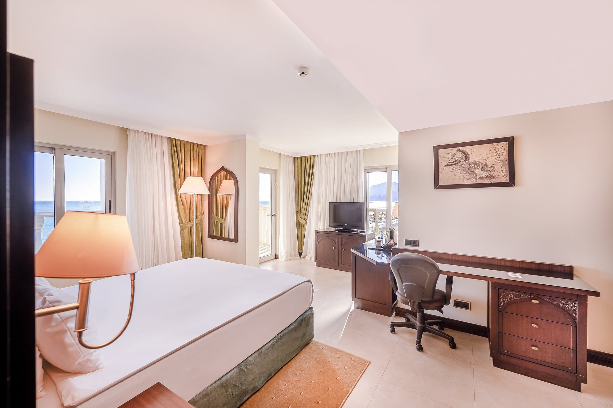 Crowne Plaza Hotel Antalya by IHG