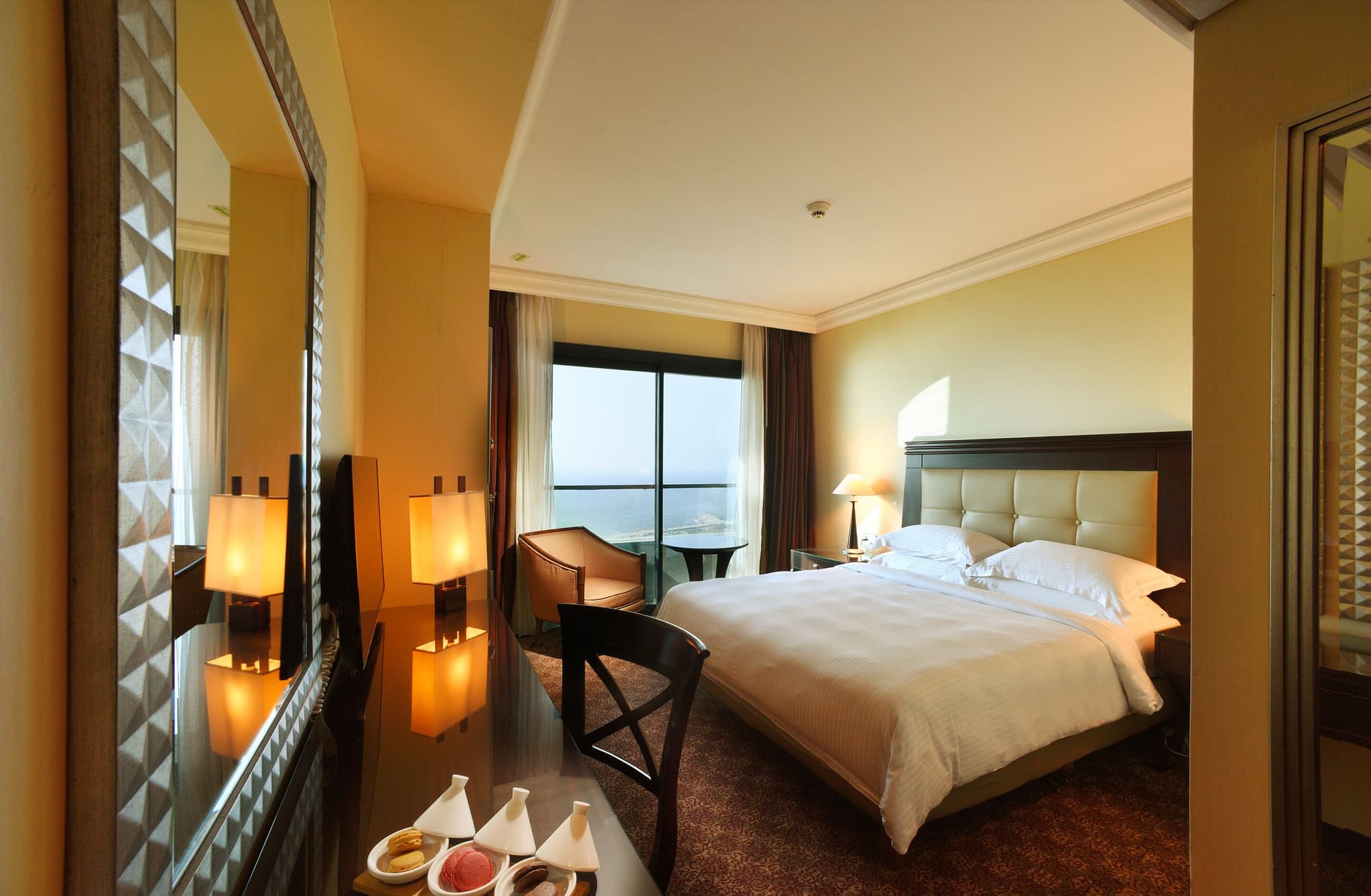 Raouché Arjaan by Rotana