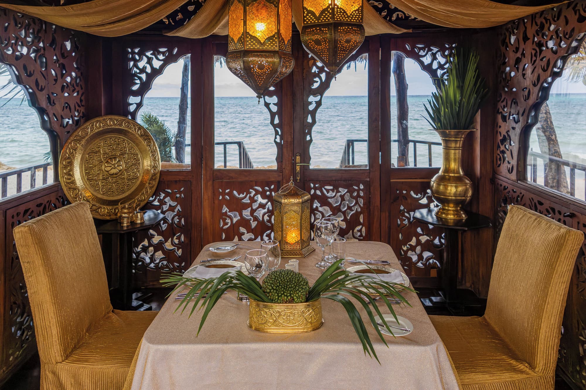 Breezes Beach Club & Spa – Half Board