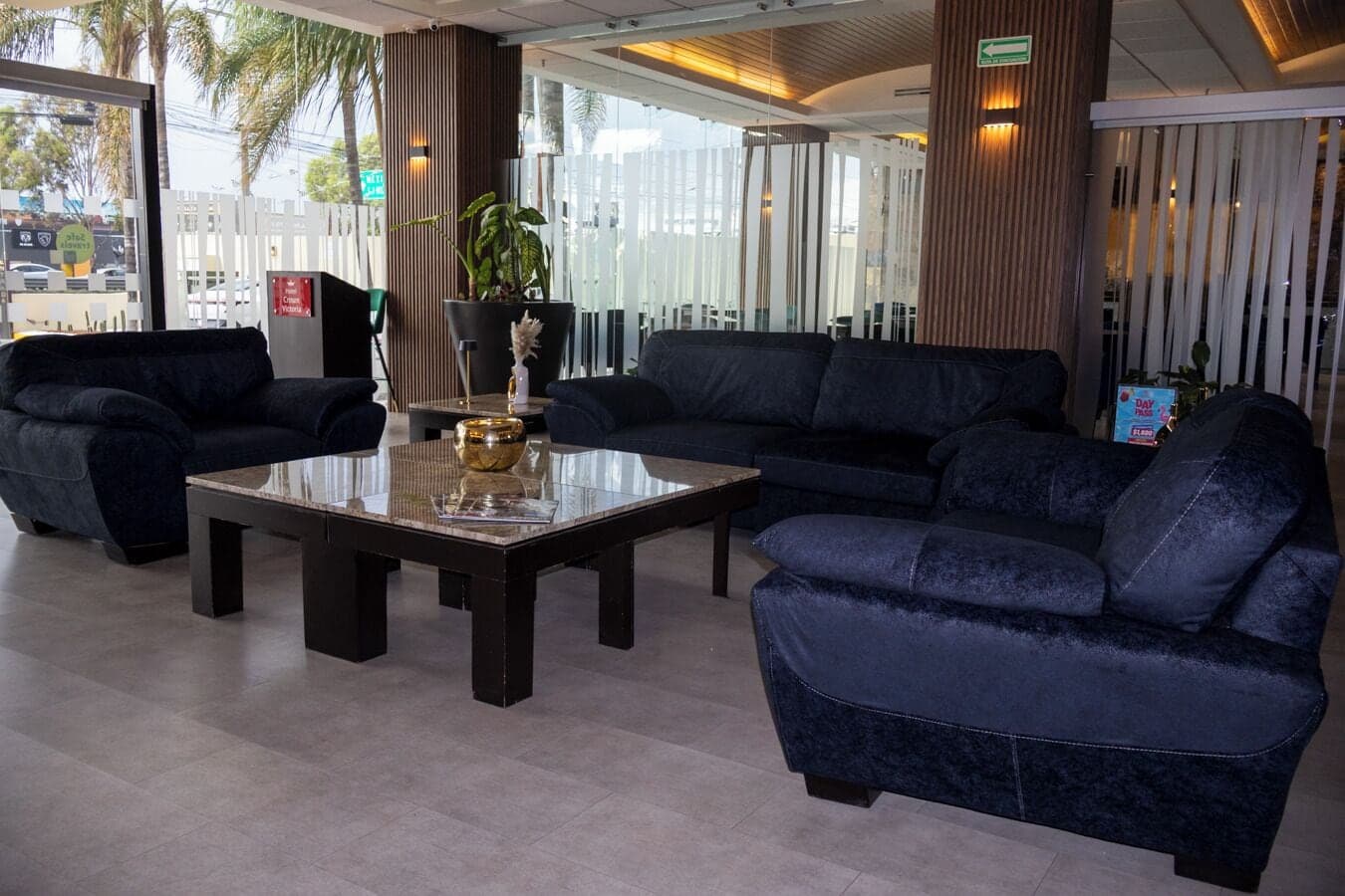 Hotel Crown Victoria
