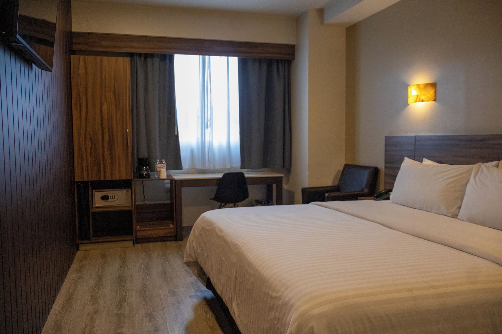 Hotel Crown Victoria