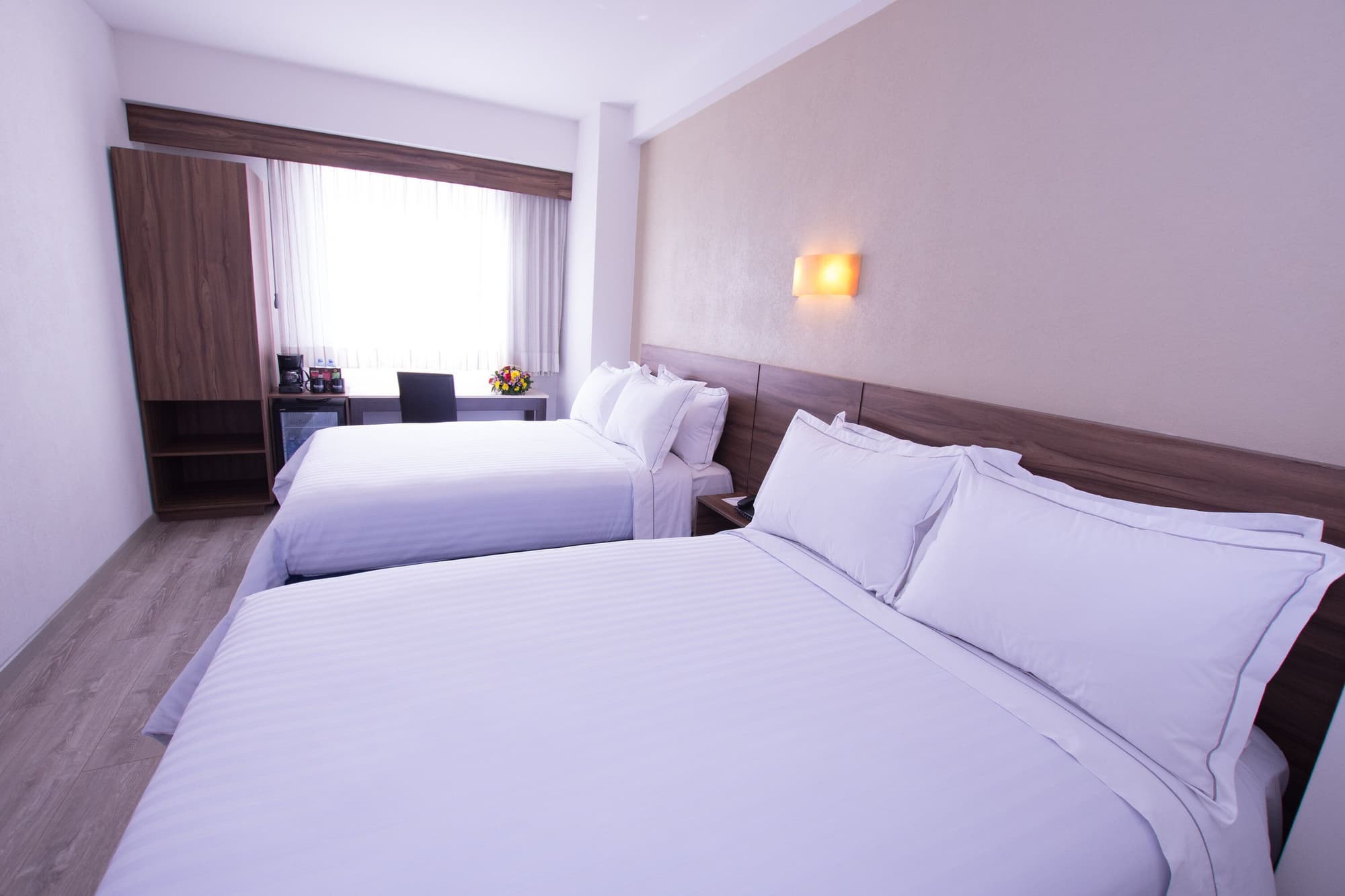 Hotel Crown Victoria