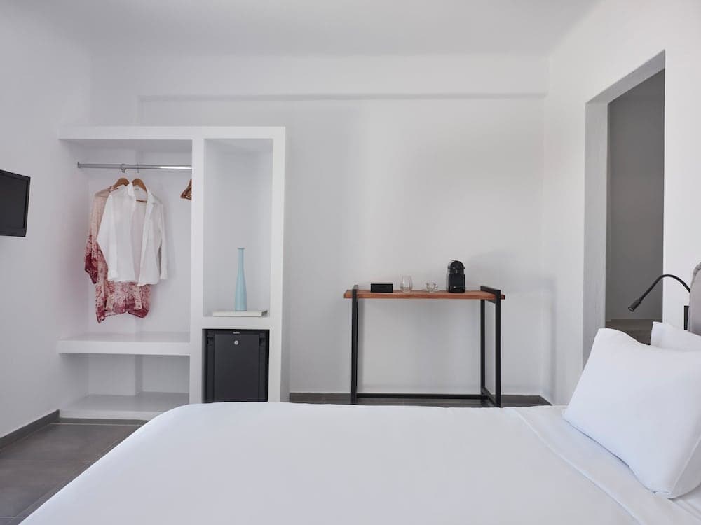 Pietra e Mare - Mykonos Moments by Mr and Mrs White