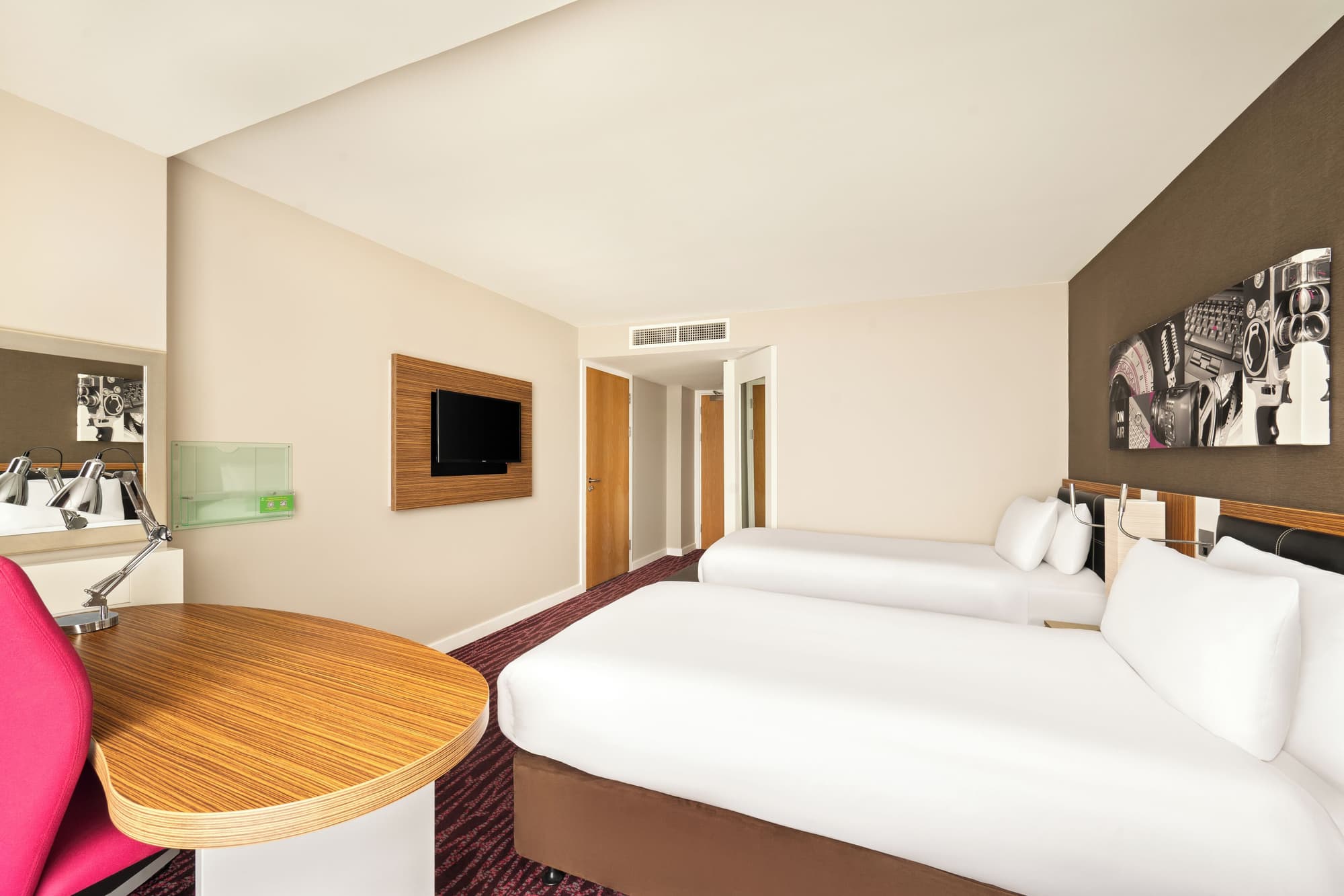Holiday Inn Manchester-Media City UK by IHG
