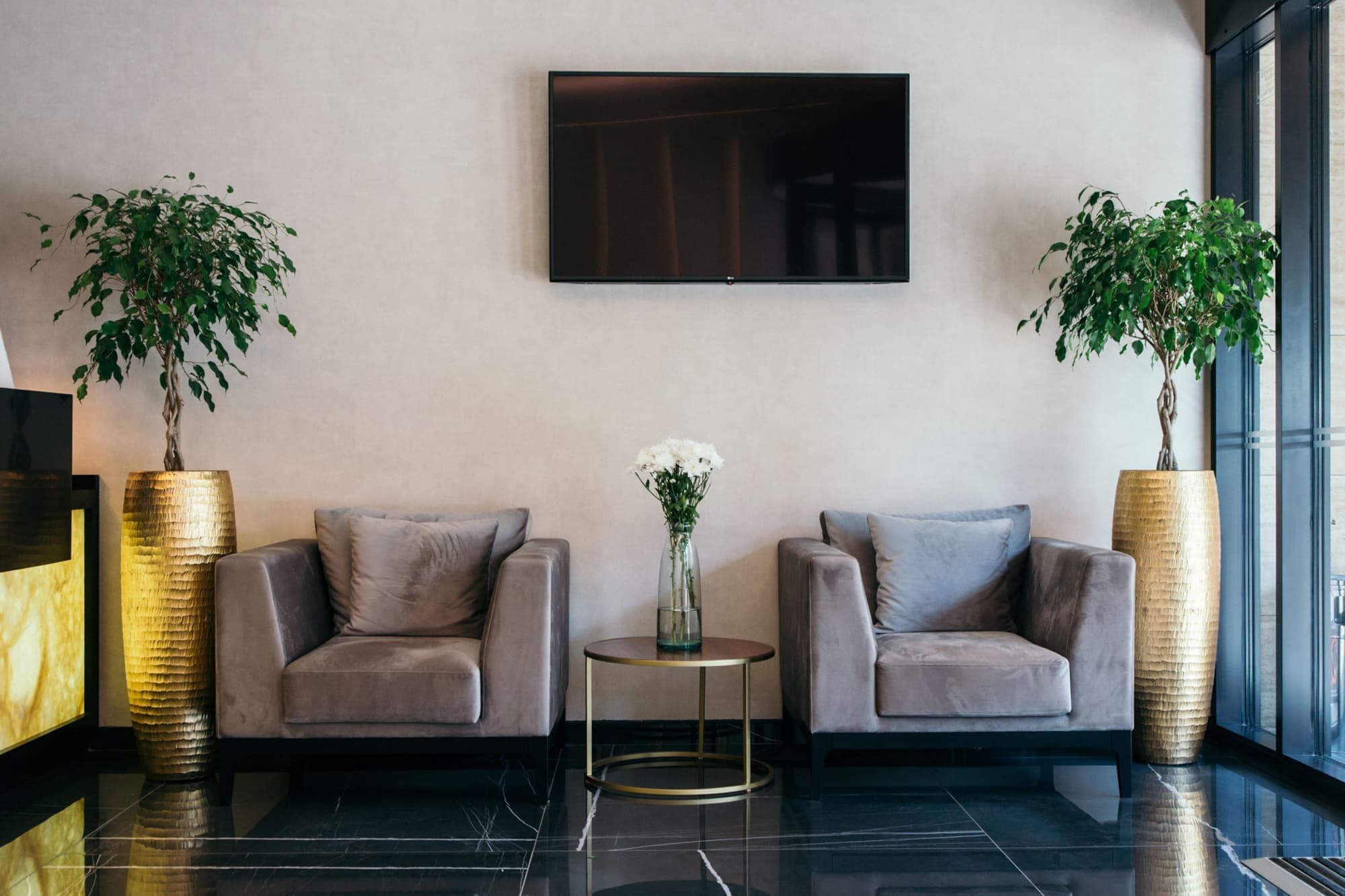 Central Point Hotel