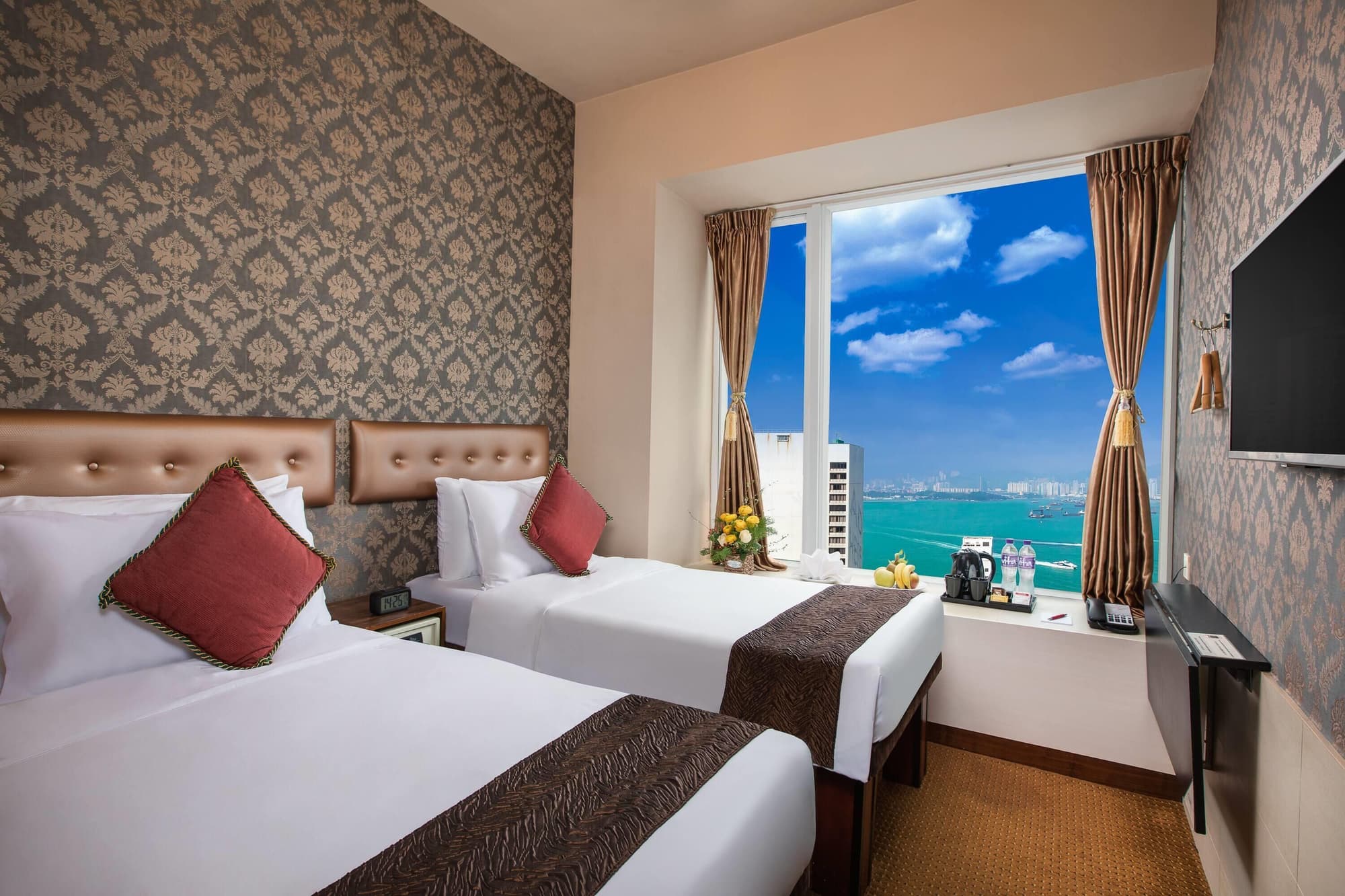 Ramada Hong Kong Harbour View