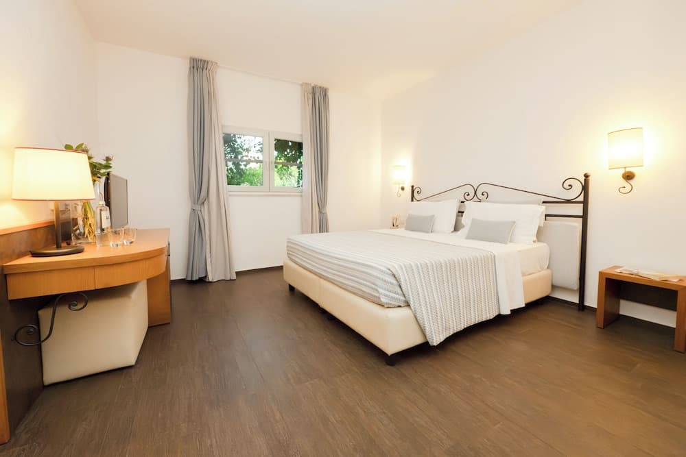 Hydra Beach Resort, Room