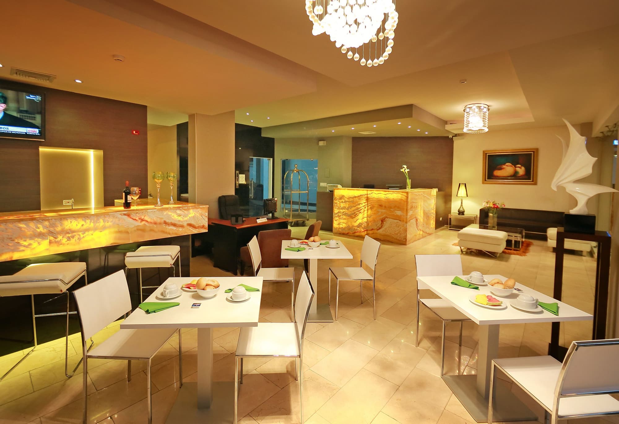 Hotel Suites Ambassador