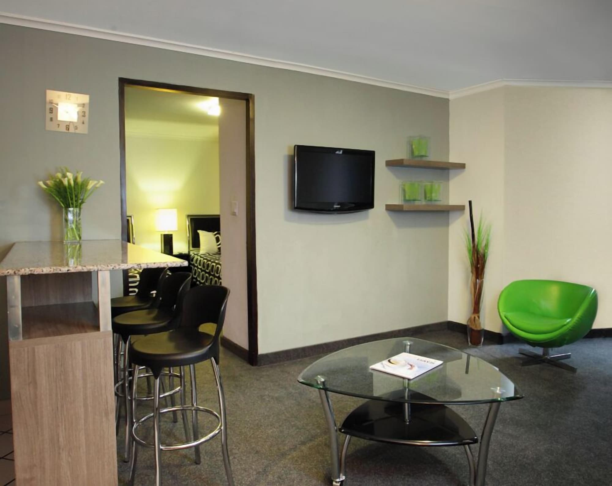 Hotel Suites Ambassador
