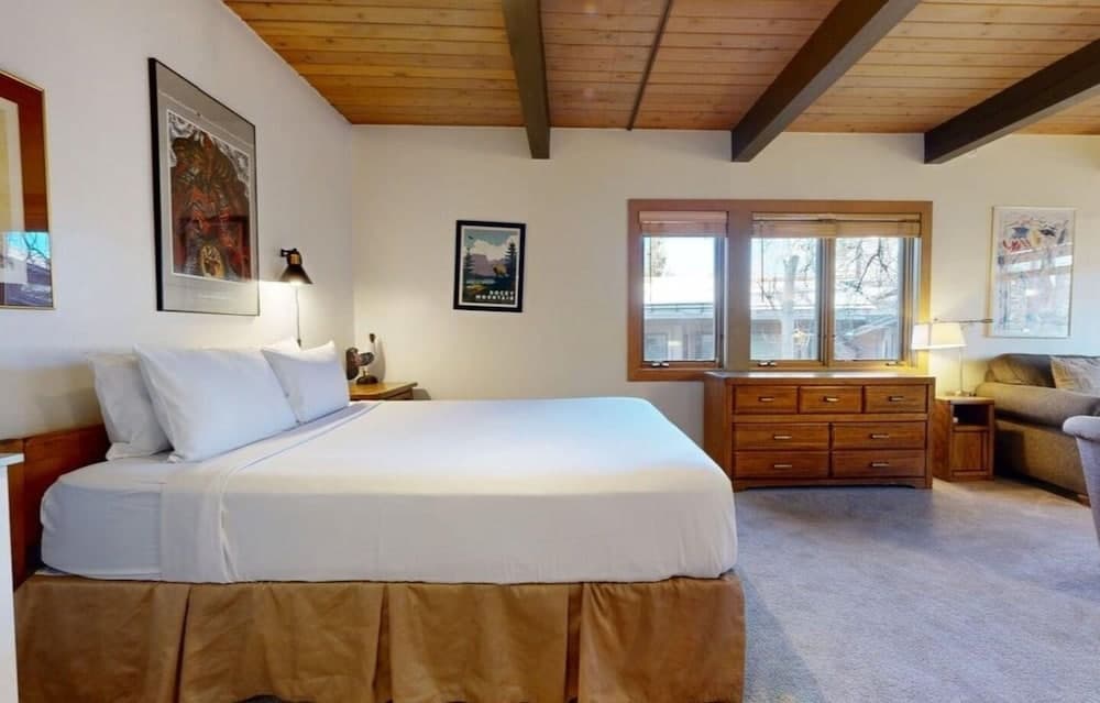 Aspenwood - CoralTree Residence Collection