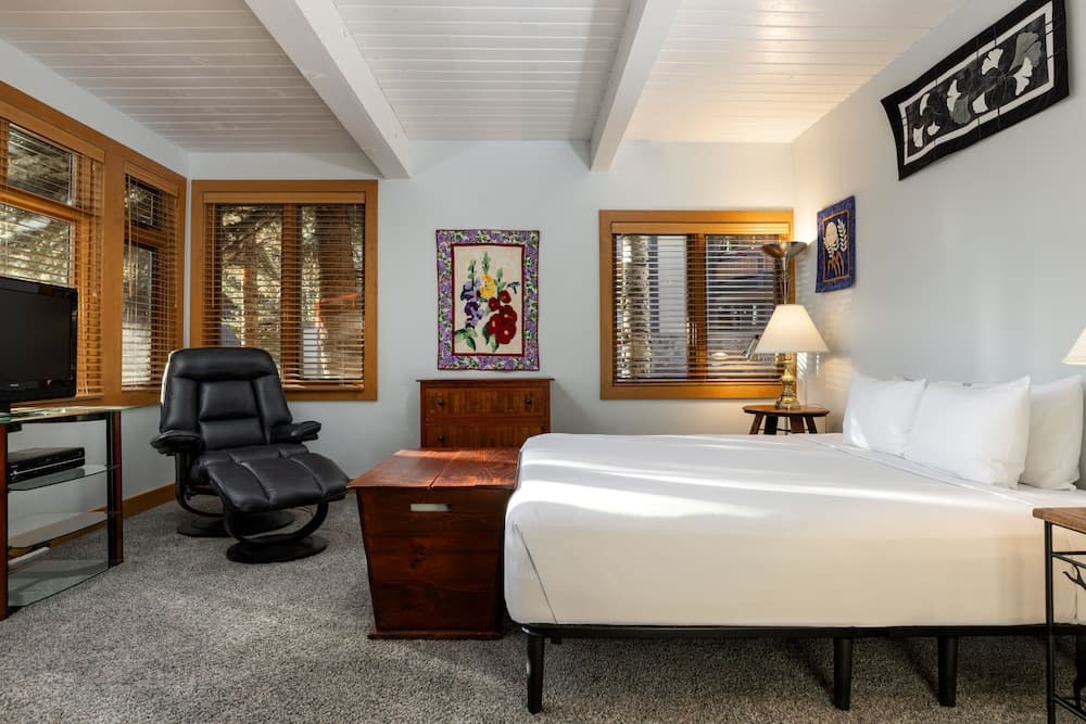 Aspenwood - CoralTree Residence Collection