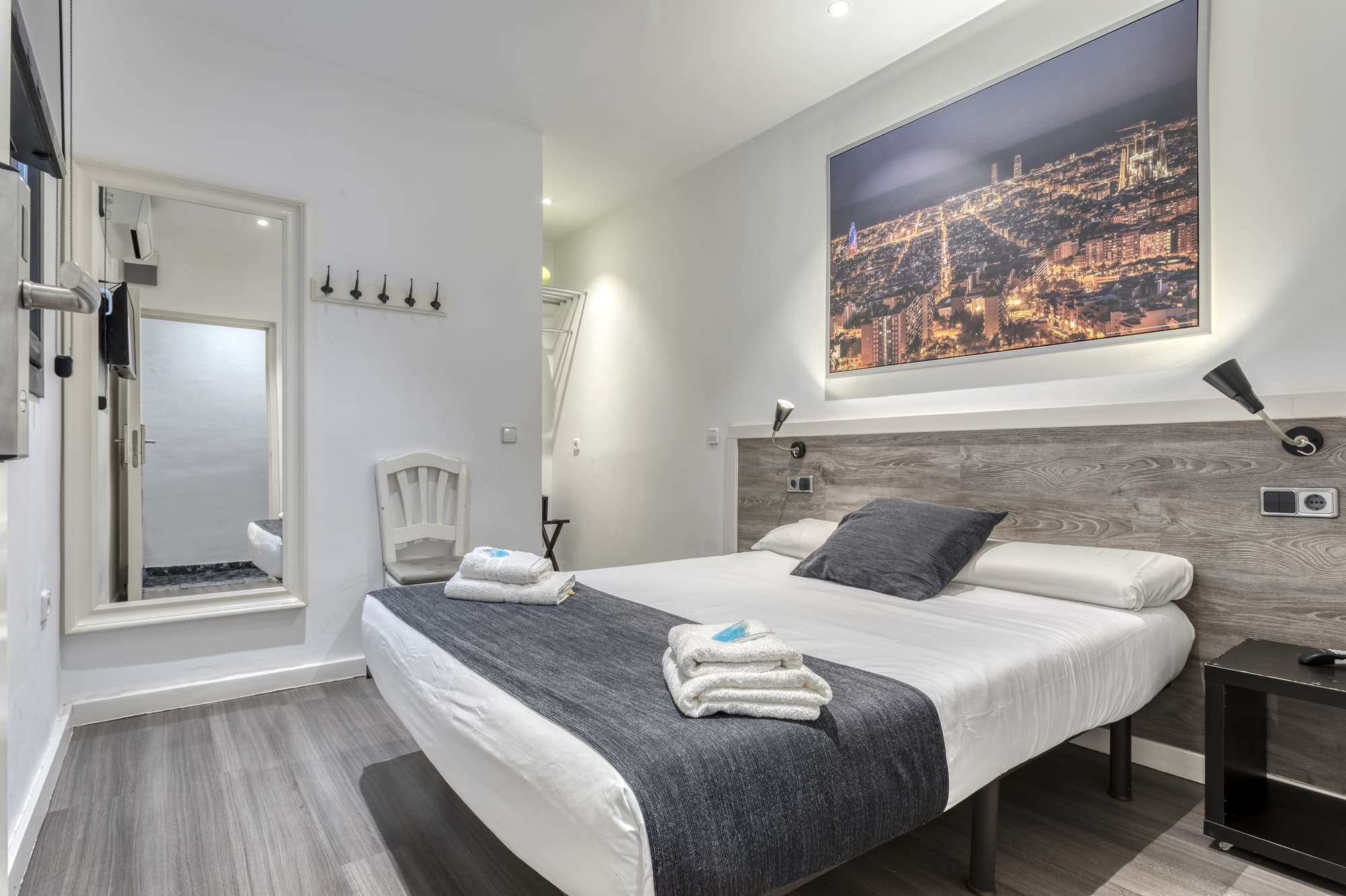 Hostal Bedmates