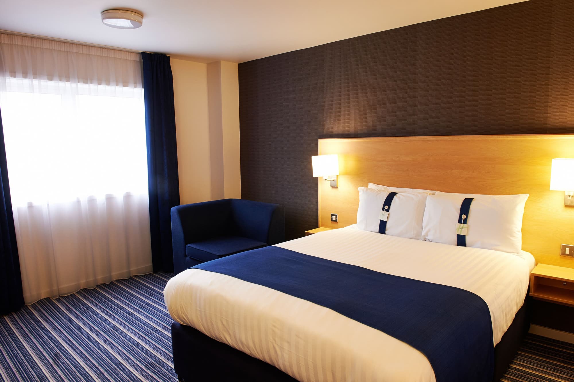 Holiday Inn Express Manchester Airport by IHG