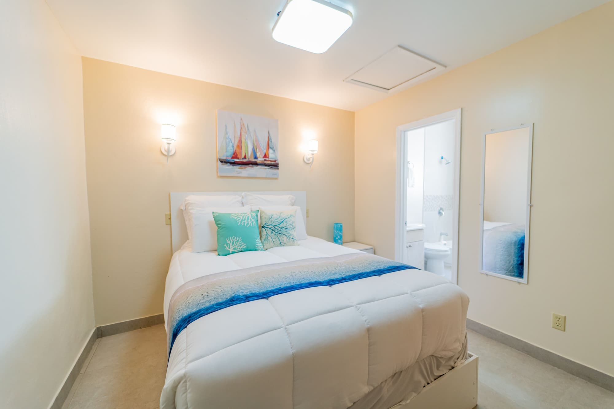 Le Bleu Bed and Breakfast