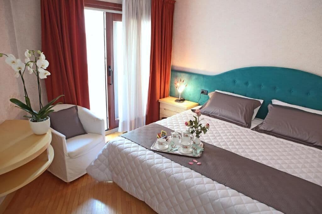 Hotel Contà
