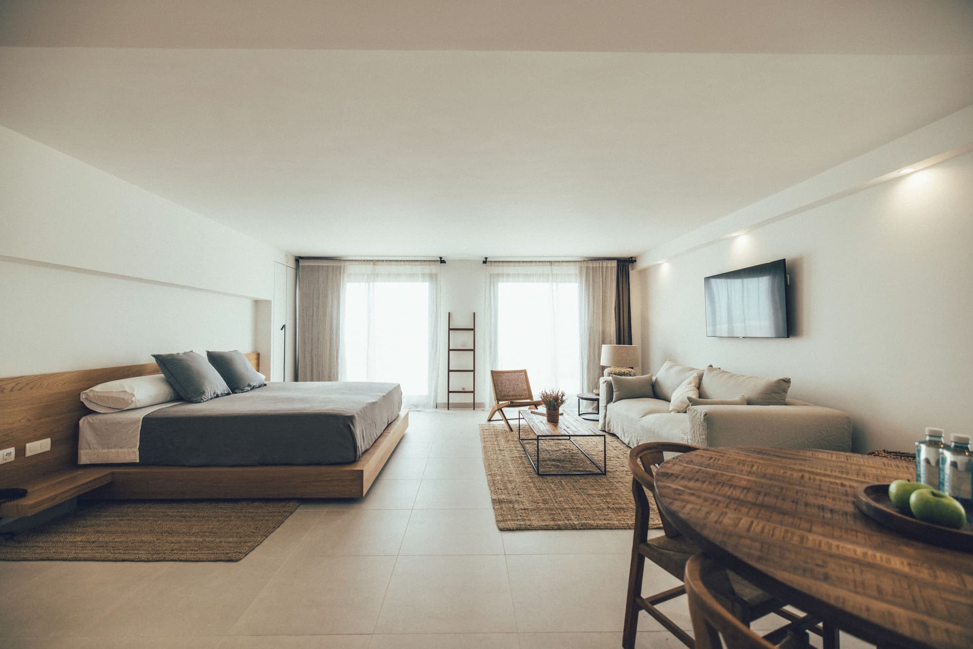 Cala Lanuza Suites