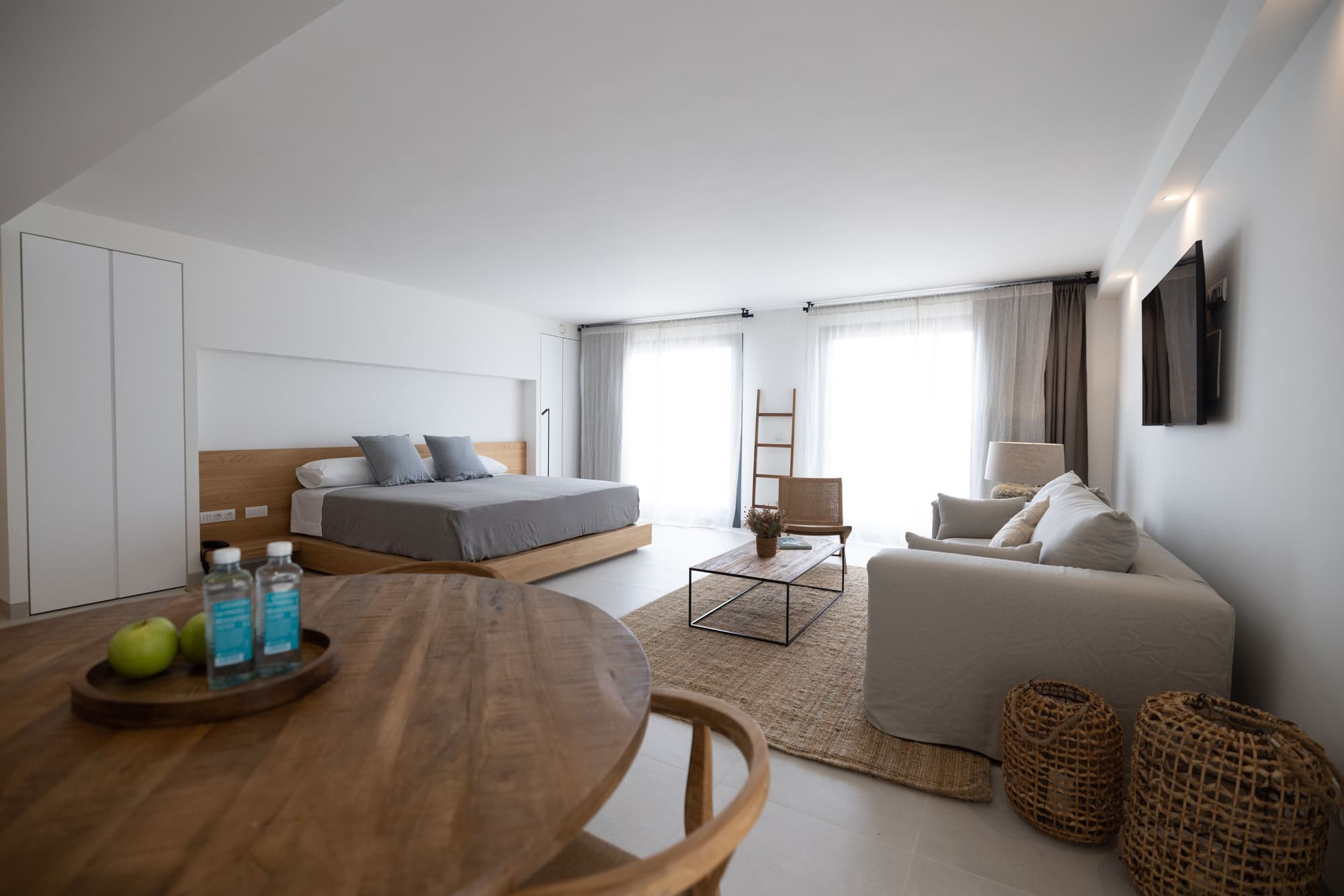 Cala Lanuza Suites