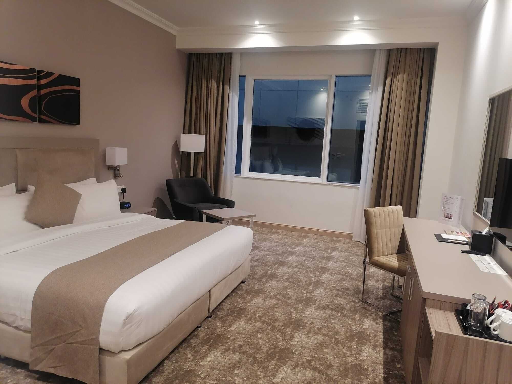 Gloria Hotel And Suites