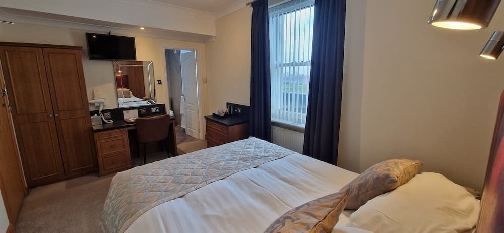 The Royal Hotel, Room