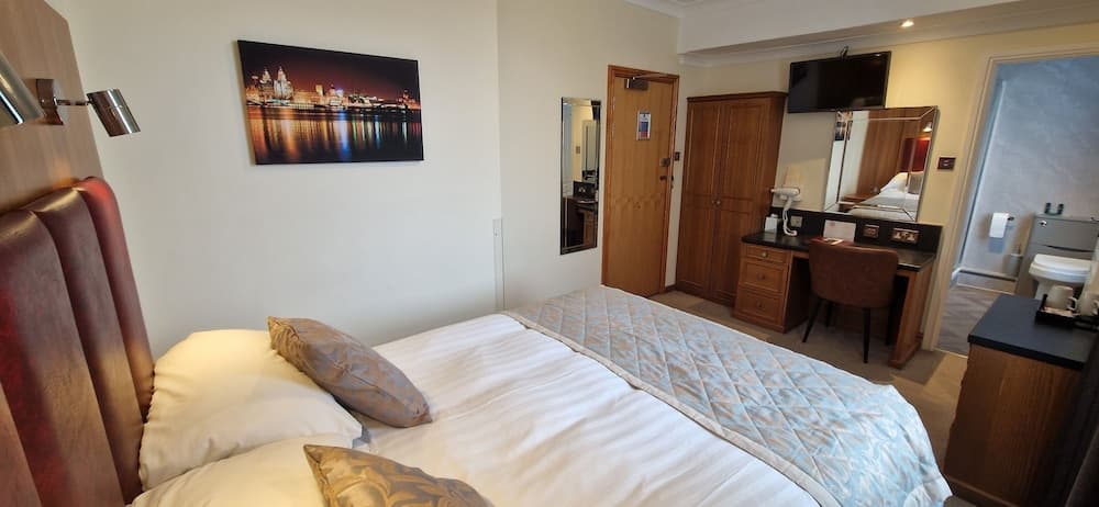 The Royal Hotel, Room