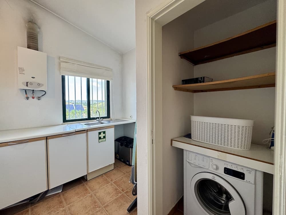 Algarve Country Villa With Pool