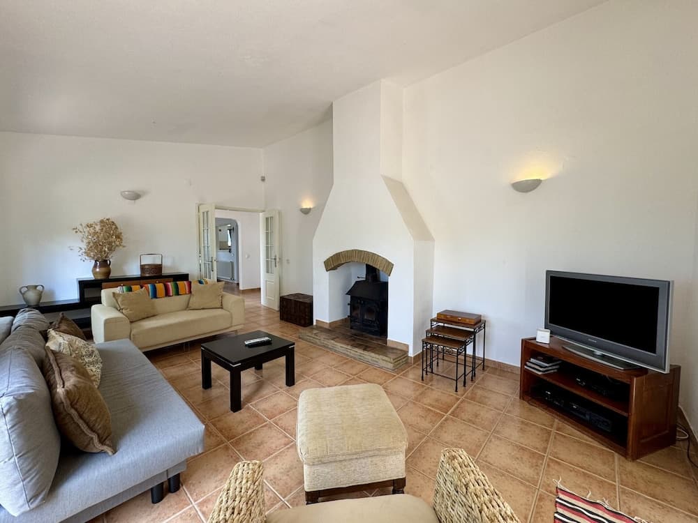 Algarve Country Villa With Pool