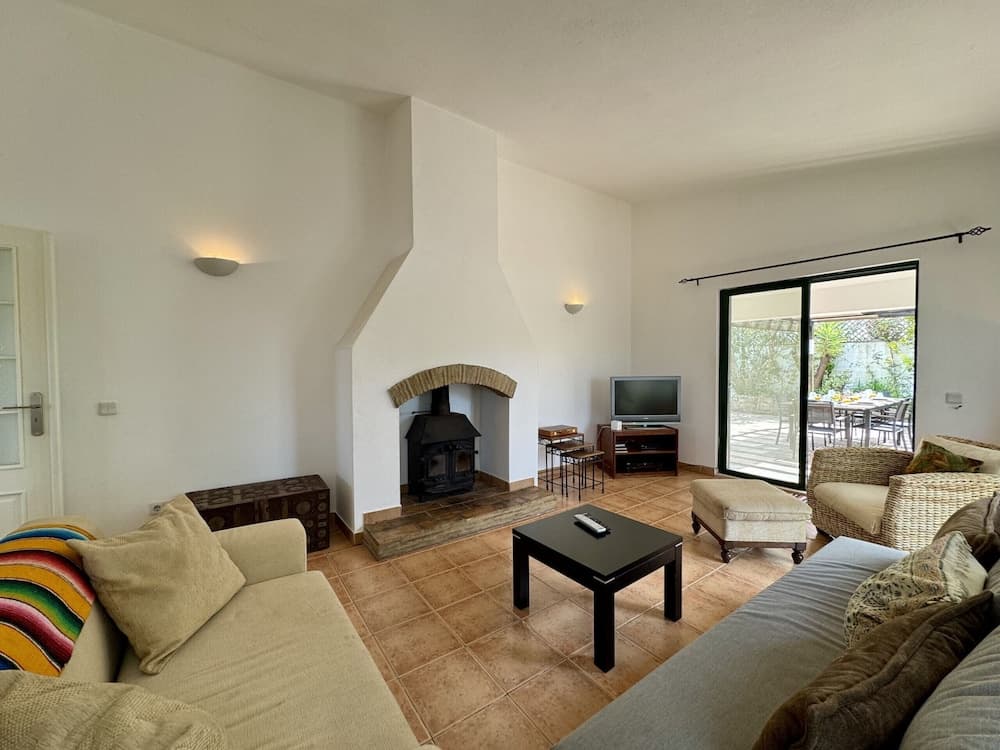 Algarve Country Villa With Pool