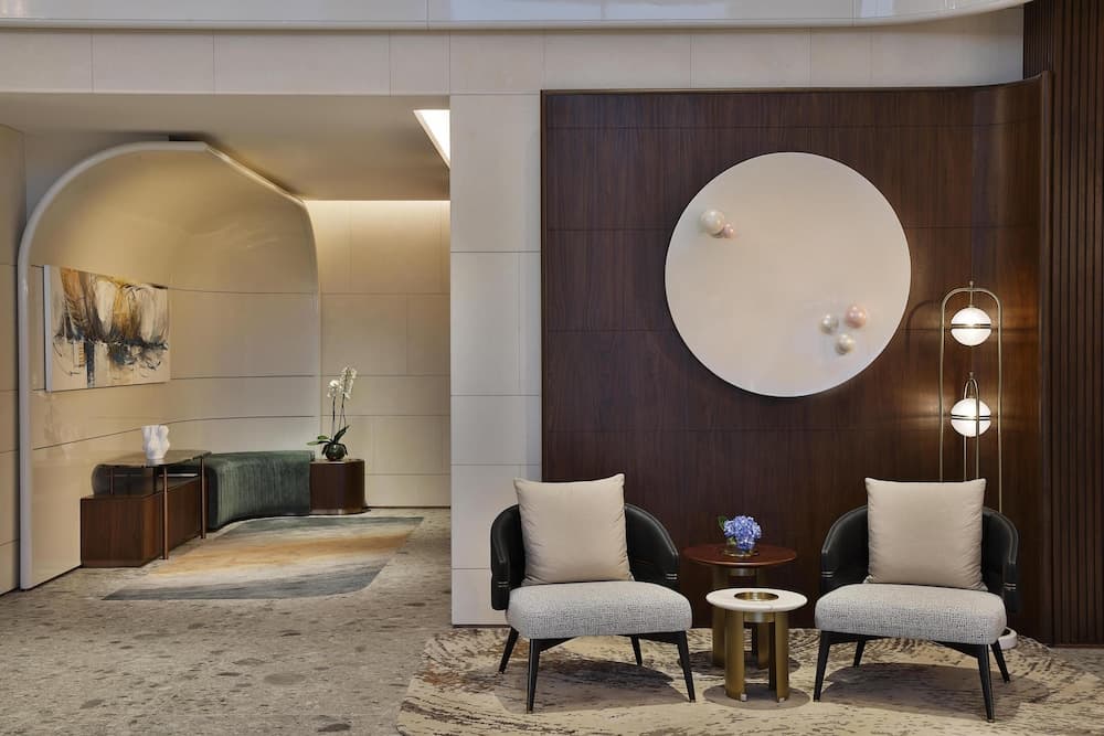 Conrad Bahrain Financial Harbour, Lobby