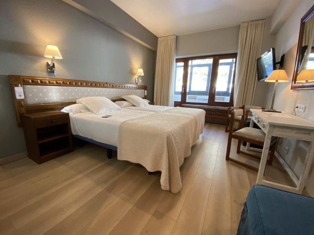 Hotel Edelweiss Candanchu