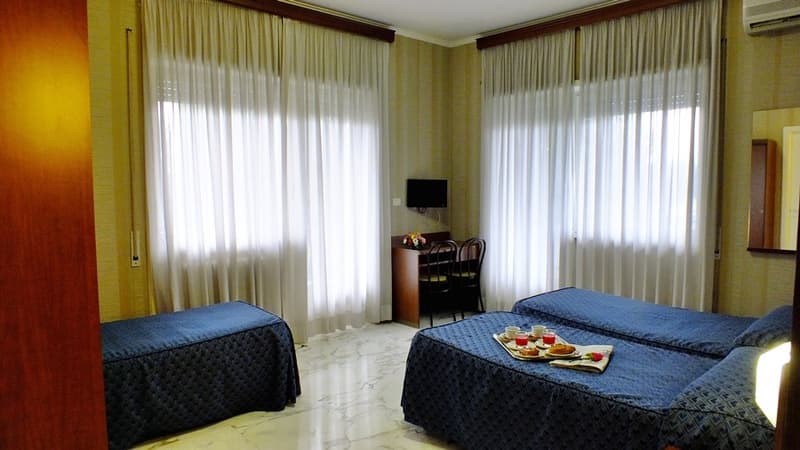 Consul Hotel, General view