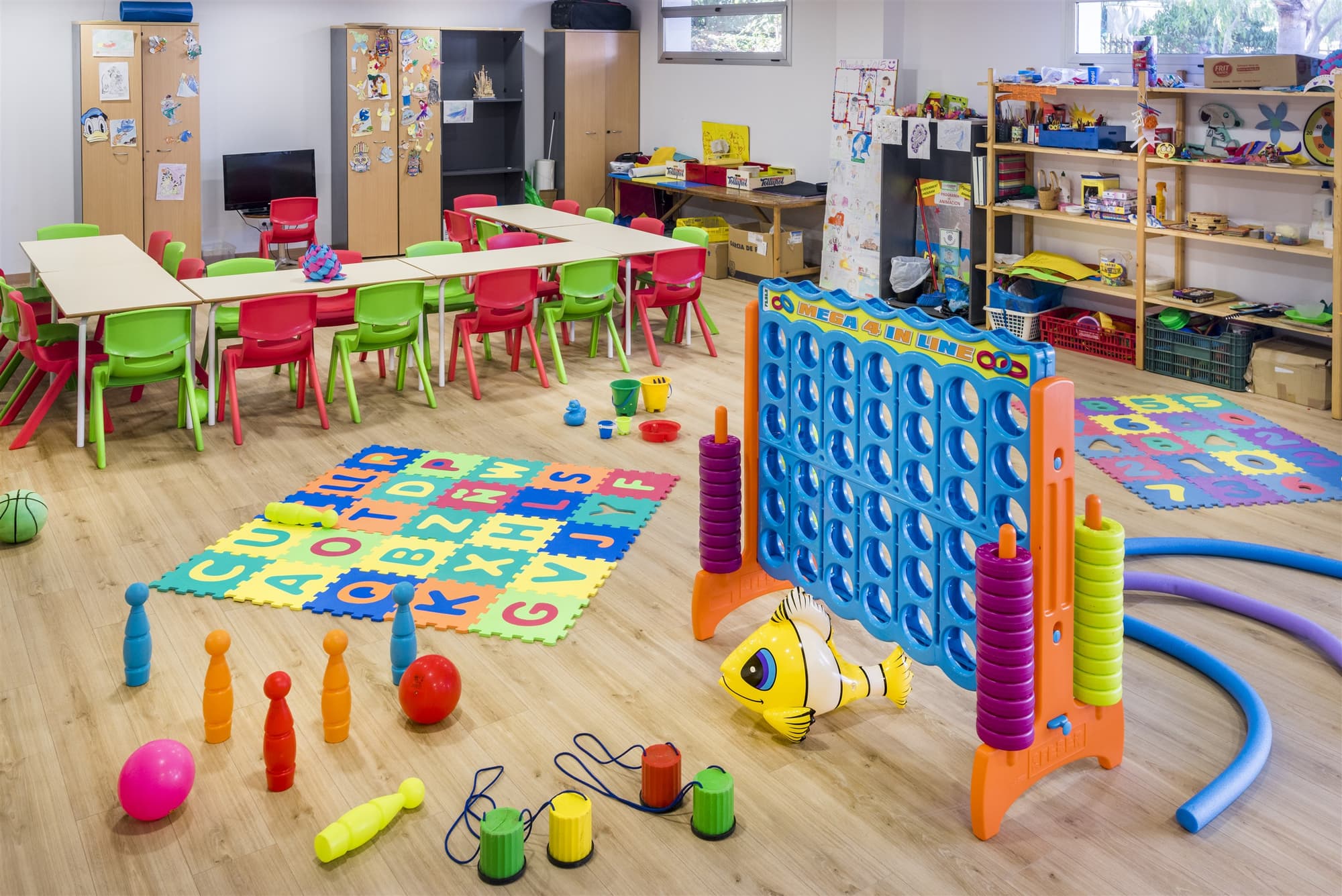 4R Salou Park Resort II, Sports and Entertainment