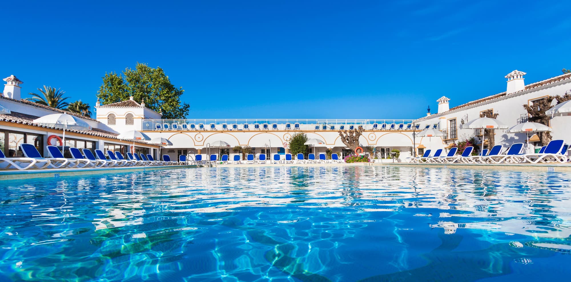 Globales Cortijo Blanco, Pool