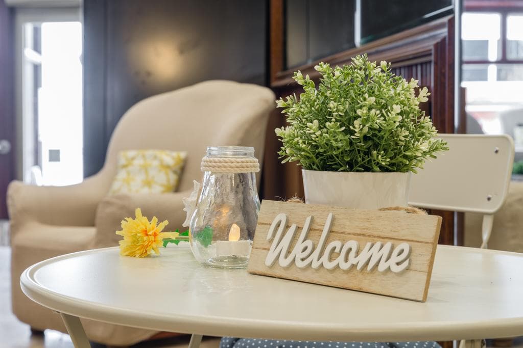 Vintage Hotel Mercedes