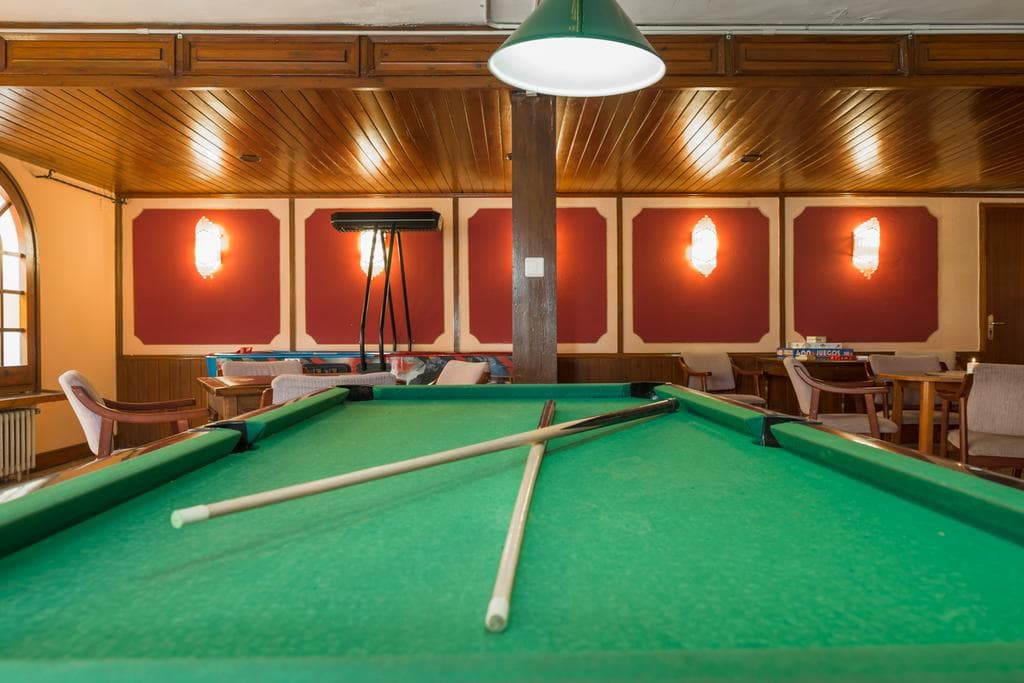 Vintage Hotel Mercedes