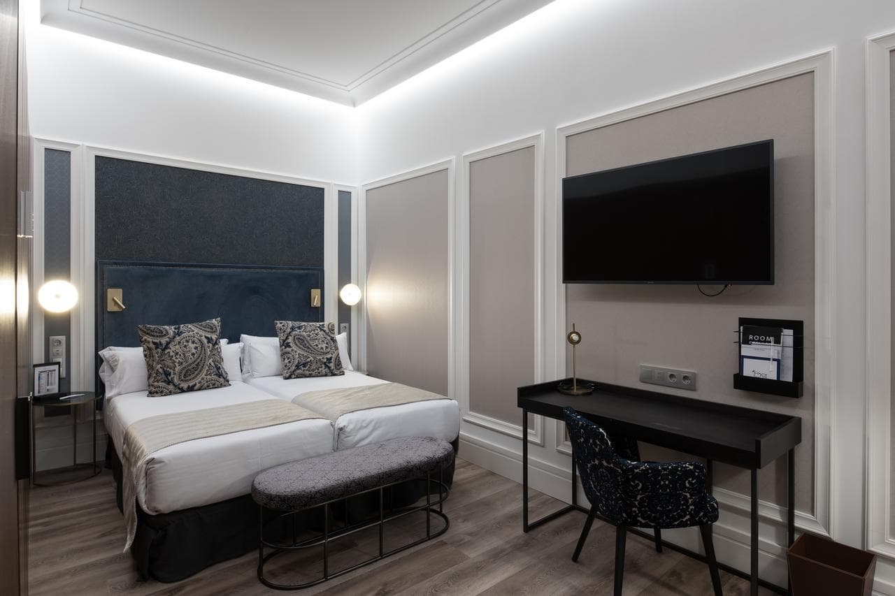 Catalonia Plaza Cataluña, Room