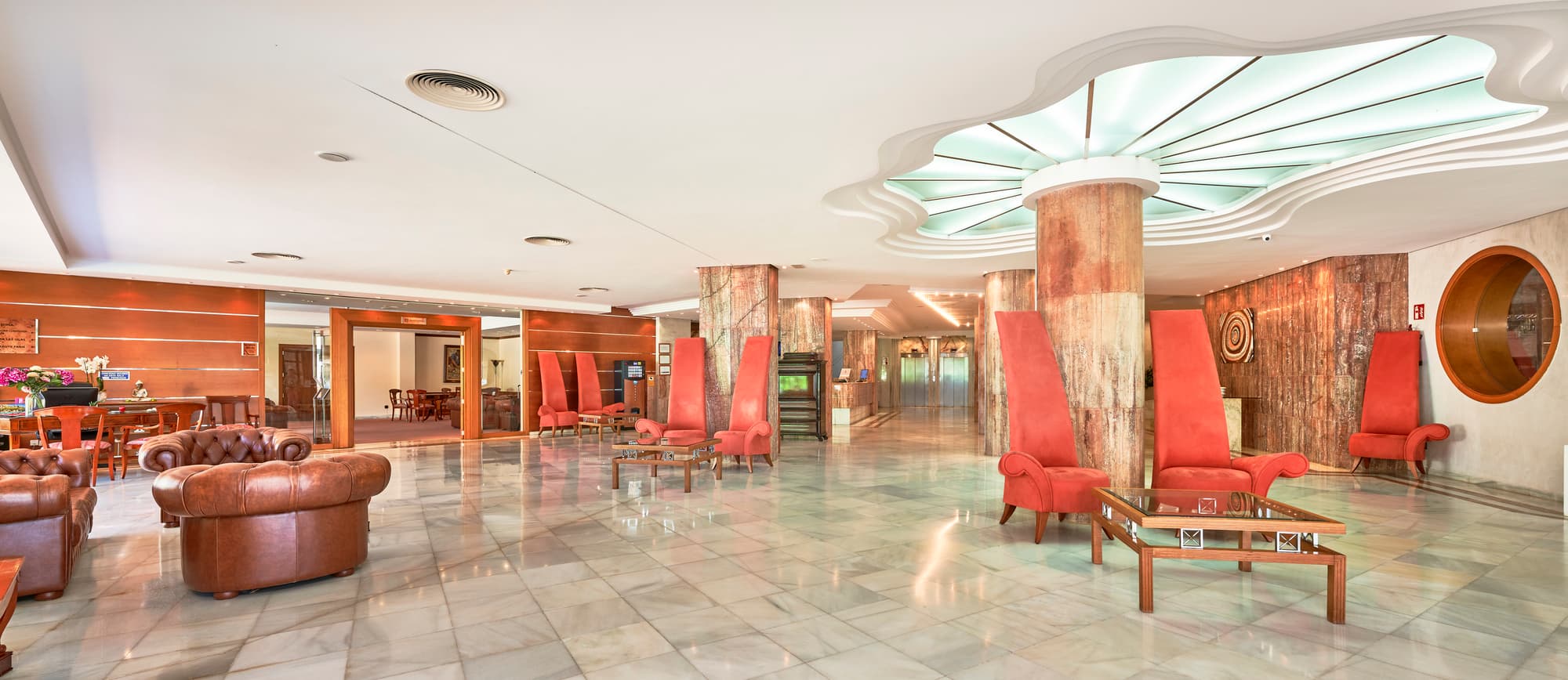 Serrano Palace, Lobby